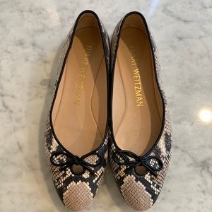 Stuart Weitzman Black and Cream Snake Print Flats
